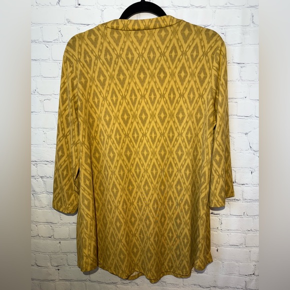 Mountain Mamas size L/XL geometric mustard colored geometric - Picture 2 of 5